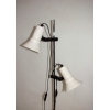 Metalowa lampa podłogowa wymaga 2 żarówek E27
