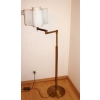 Lampa podłogowa z lat 70. – klosz w pozycji obróconej