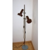 Zbliżenie kloszy – podłogowa lampa vintage