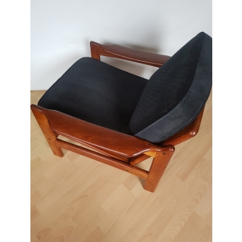 Fotel Danish design lata 60. – widok z lewej strony