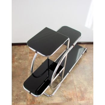 Szklane półki w etażerce art déco z lat 30.