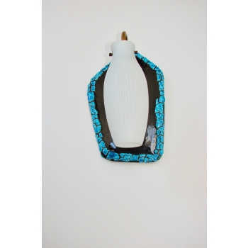 Lampa ścienna retro z mlecznym kloszem