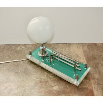 lampka vintage z miejscem na długopisy