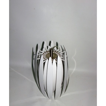 Lampa vintage Jaws lata 80 – detal klosza