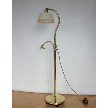 mobilna lampa podłogowa retro na kółkach z regulacją wysokości