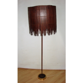 Lampa retro z dużym dekoracyjnym abażurem