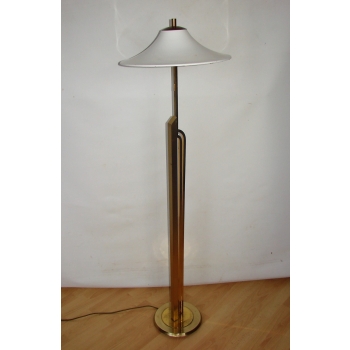 Lampa Art Deco – detal łączenia mosiądzu i metalu