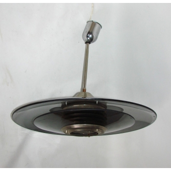 Lampa Modern – zbliżenie na konstrukcję zawieszenia