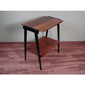 Stolik vintage – widok z boku