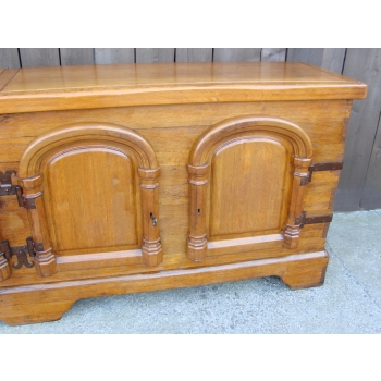 dębowa komoda z lat 50