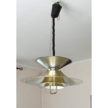 Frandsen lampa sufitowa – prezentacja we wnętrzu