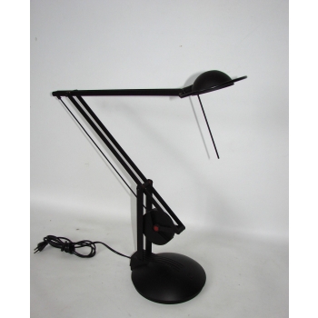 Lampa Briloner – metalowa podstawa i wykończenia