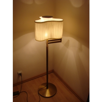 Lampa Modern – widok po zapaleniu światła