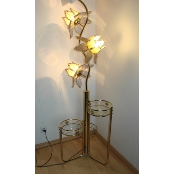 Lampa podłogowa z kwietnikiem, podświetlone klosze w kształcie kwiatów – styl Hollywood Regency