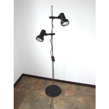 Lampa retro Miwi, wysokość 135 cm, szerokość 30 cm