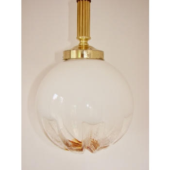 Lampa wisząca mid-century modern – szkło i mosiądz
