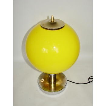 Szklany klosz lampy stołowej z lat 50. – zbliżenie