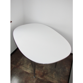 Widok stołu z góry — kształt superelipsy