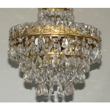 Kryształowy żyrandol z lat 60 w bardzo dobrym stanie