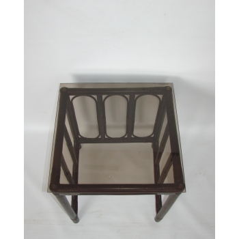 rattanowy stolik pomocniczy z blatem szklanym