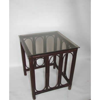 vintage stolik rattanowy do salonu