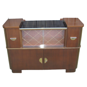 Drewniana komoda retro z przeszkleniem i ozdobnymi uchwytami