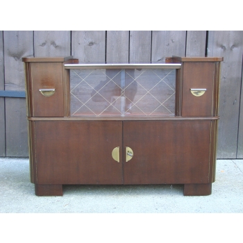 Komoda z lat 50 w stylu mid-century – ujęcie całości