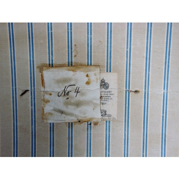 Drewniana skrzynia podróżna 72 cm głębokości