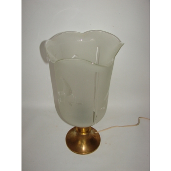 Lampa stołowa z mlecznym szkłem