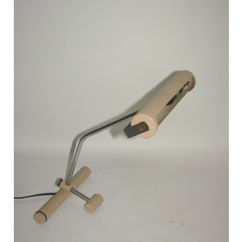 ruchomy klosz lampa biurkowa