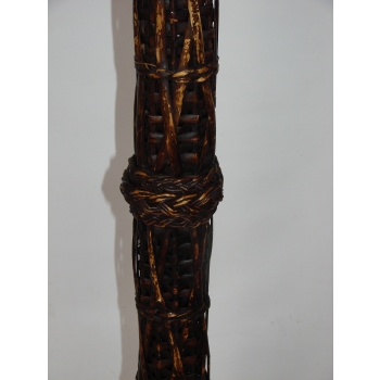 Oryginalna lampa podłogowa z rattanu – styl mid-century